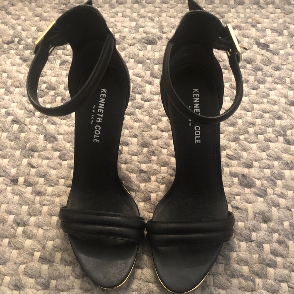 Kenneth Cole Strappy Heels - Picture 3 of 7